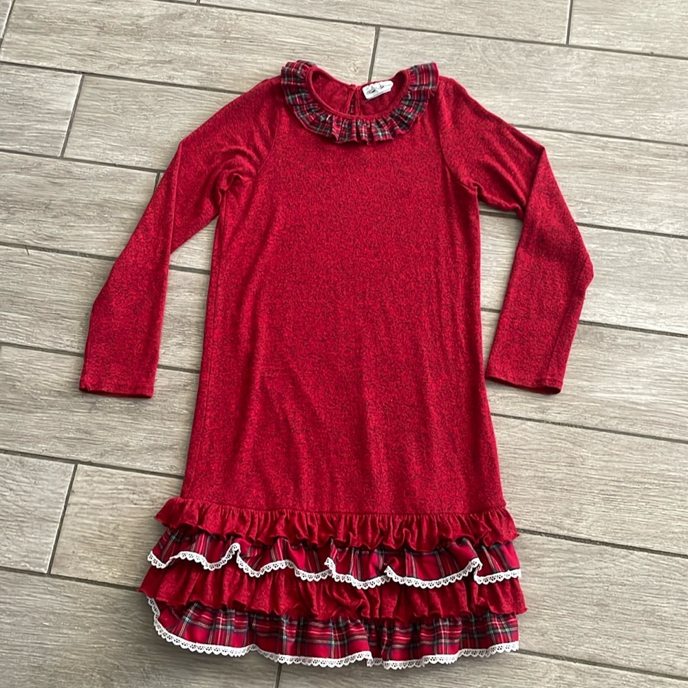 Red dress great for the holidays ￼